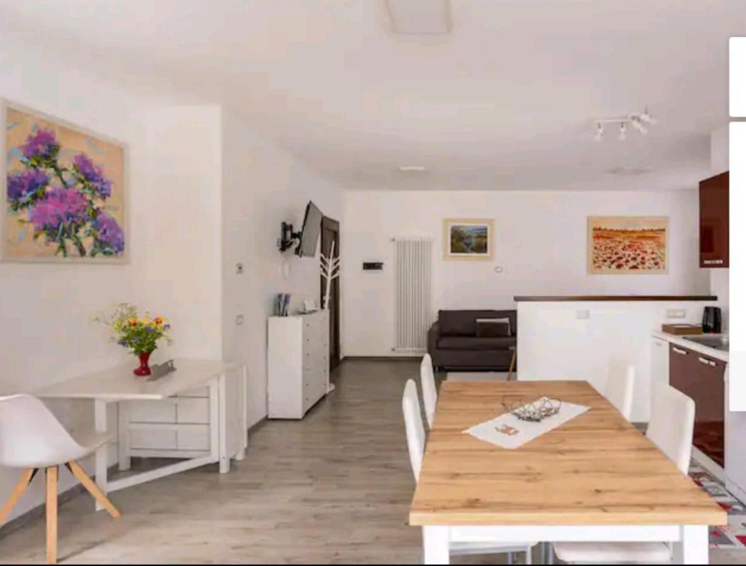 Iris Home Camblione Exteriér fotografie