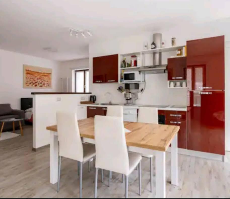 Iris Home Camblione Exteriér fotografie