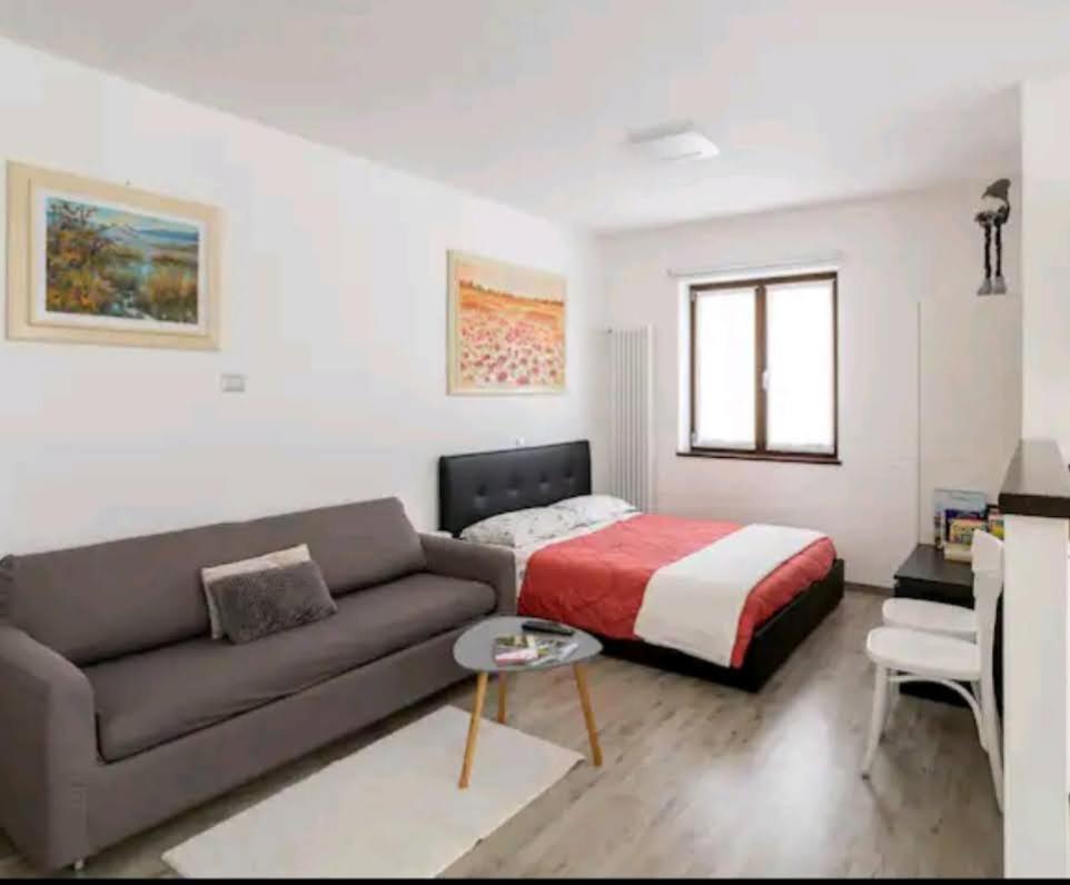 Iris Home Camblione Exteriér fotografie